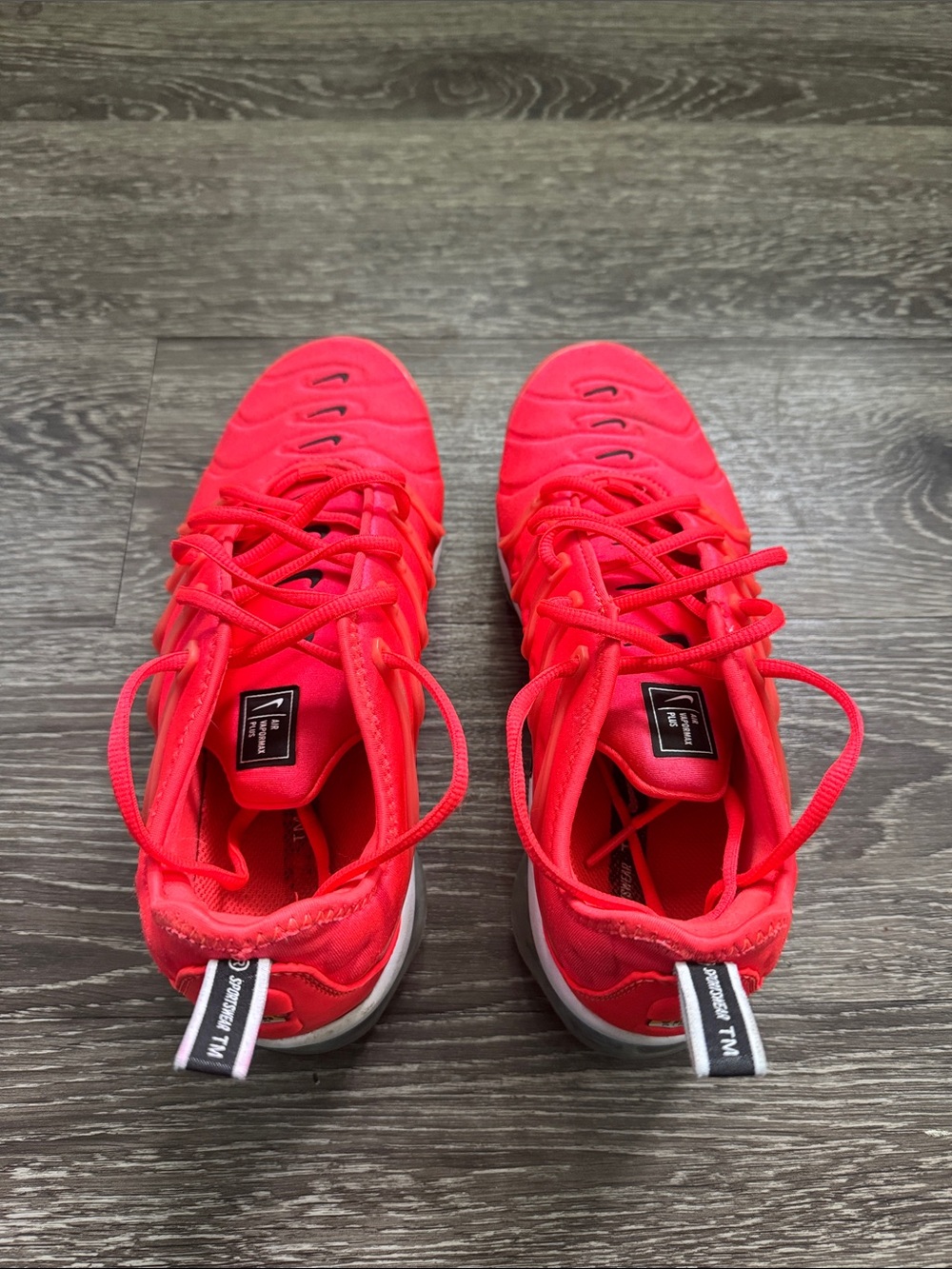 Nike Men's Red Orange Athletic Sneakers - Lace-Up Trainers